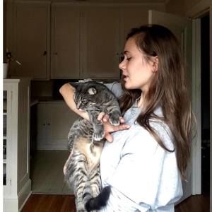 Meet your Posher, Laura